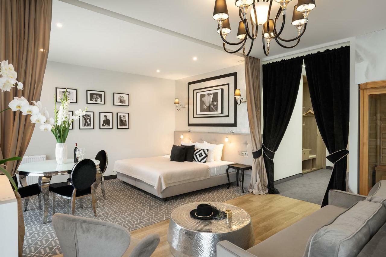 Atelia 4*